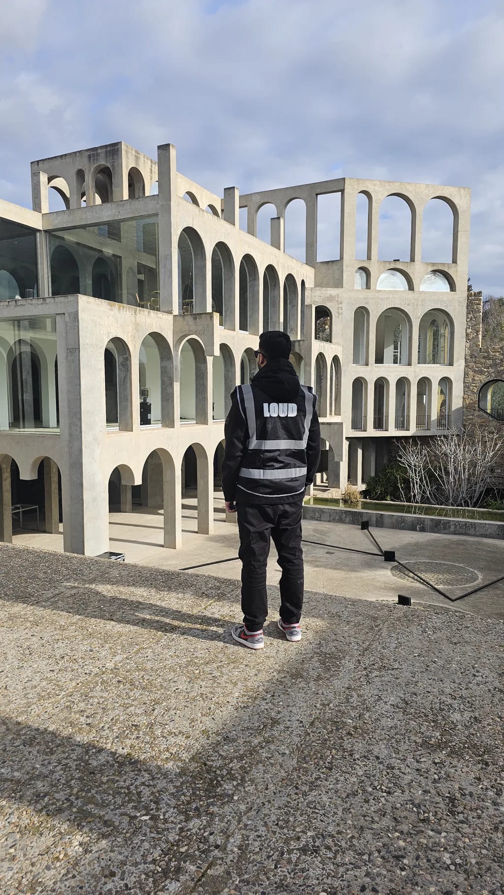 LOUD operator on the ground at Xavier Corberó's Barcelona estate